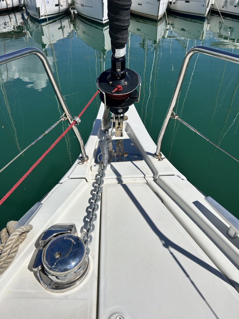 Barracuda (Refit 2026 - A/C - Generator - Electric Heads - 12 Pax)