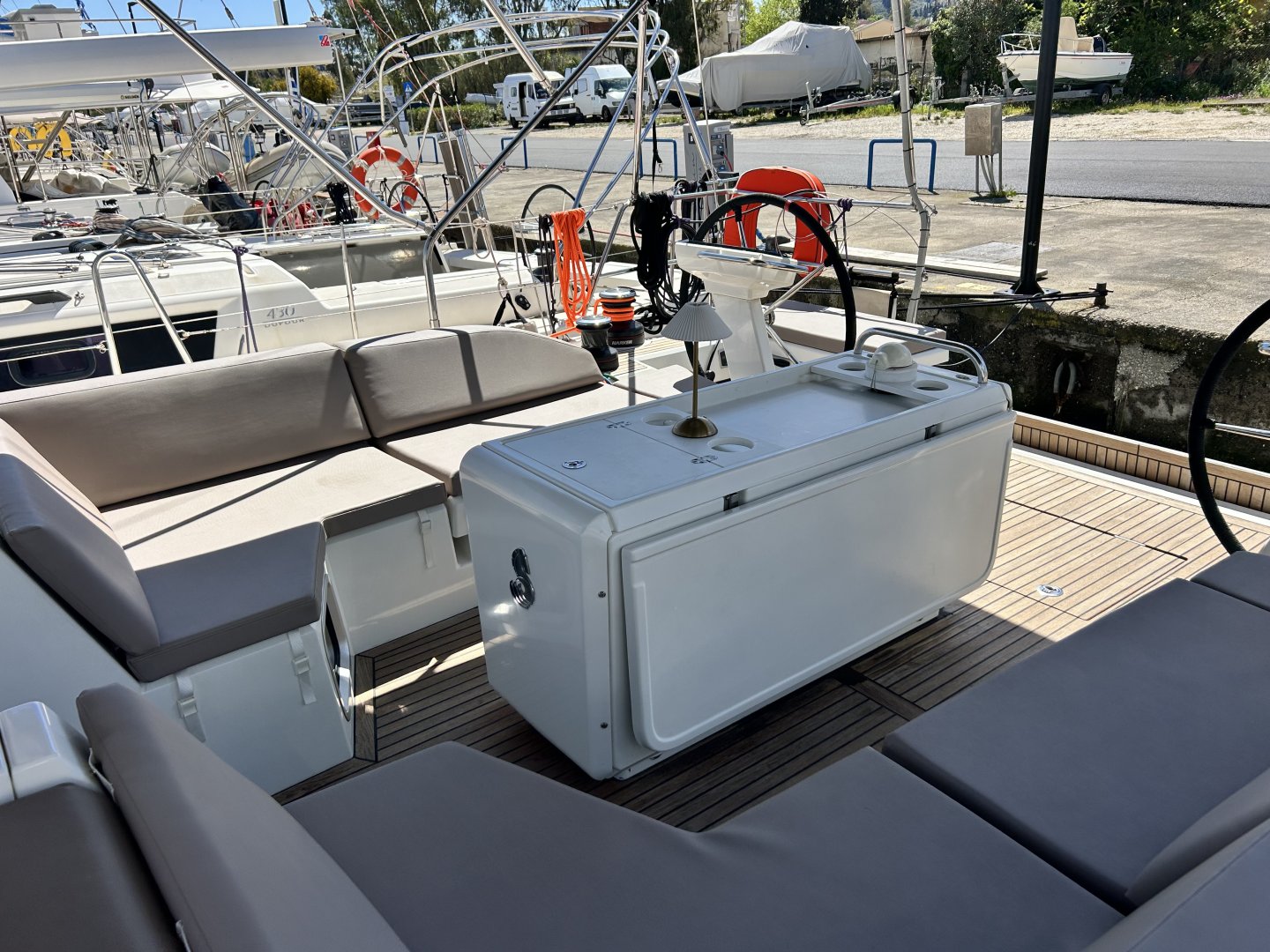 Barracuda (Refit 2026 - A/C - Generator - Electric Heads - 12 Pax)
