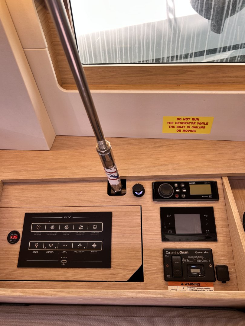 Barracuda (Refit 2026 - A/C - Generator - Electric Heads - 12 Pax)