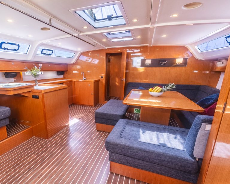 Vivi (Port Fwd Double cabin) — photo 2